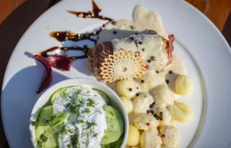 Restauracje_PKL_Krynica_Zdroj_Karczma_Harnas_1219_Jaworzyna_Krynicka_motywy_z_jedzeniem