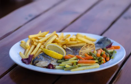 Restauracje_PKL_Krynica_Zdroj_Karczma_Harnas_1235_Jaworzyna_Krynicka_motywy_z_jedzeniem